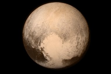 Pluton na zdjęciu z sondy New Horizons