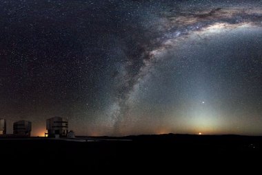 Panorama Obserwatorium ESO Paranal w Chile (360 stopni, widać Drogę Mleczną)