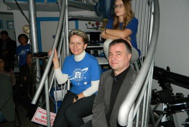Koordynatorka Astrobazy Kruszwica Ilona Dybicz i dr Ryszard Gabryszewski z CBK PAN