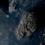 Trzy satelity meteorologiczne obserwowały w czasie rzeczywistym kataklizmiczną erupcję wulkanu, która rozerwała wyspę Hunga Tonga-Hunga Ha'apai na Pacyfiku. Źródło obrazu: Simon Proud